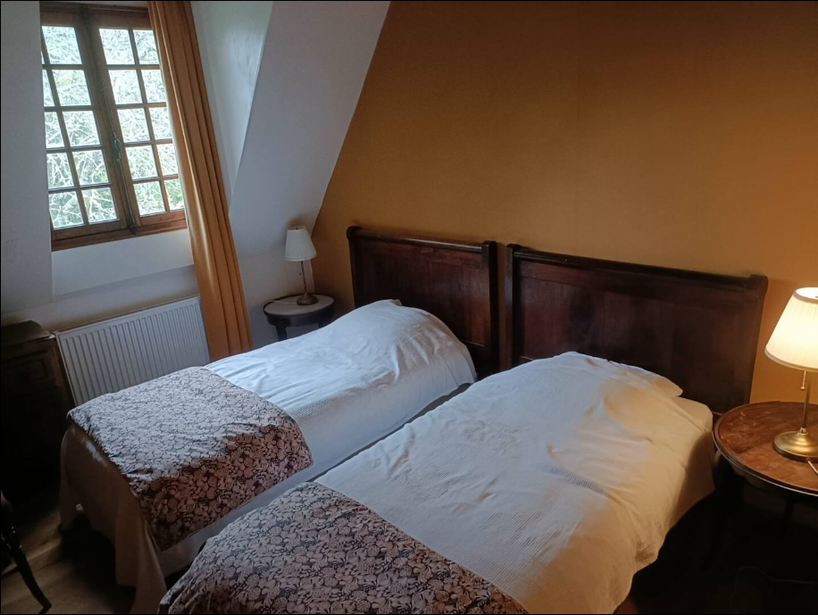 Chambre 2 – deux lits simples